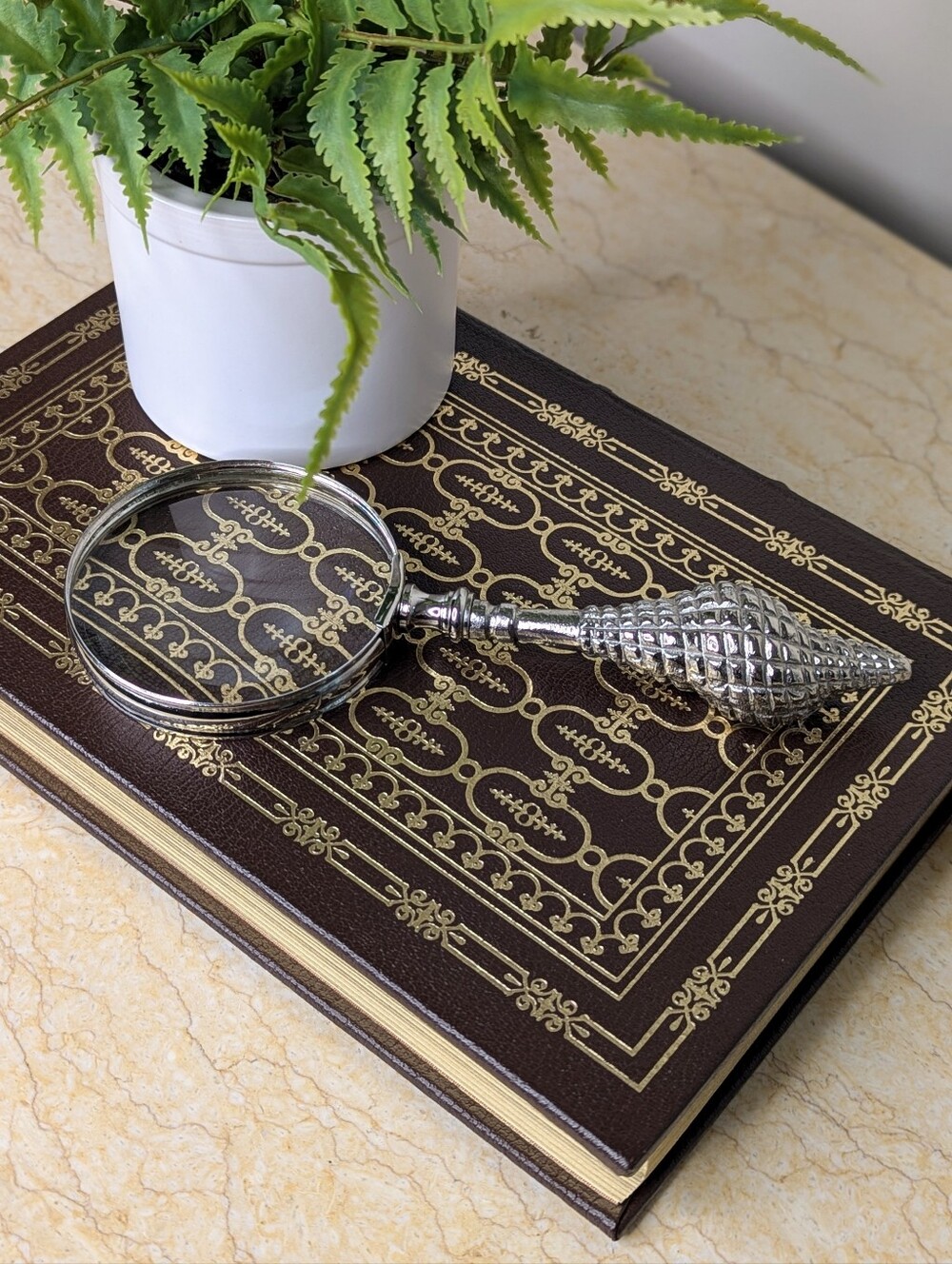 Vintage Seashell Handle Magnifying Glass Silver Tone Metal Coastal Academia - Picture 9 of 9